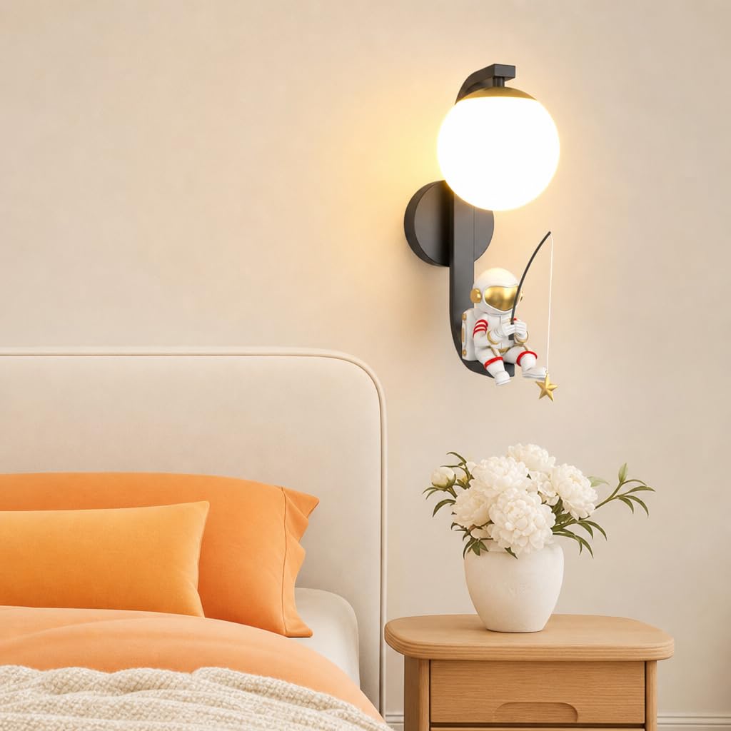 LED Wandleuchte Kinder Lampe Cartoon, Astronaut Wandleuchte Kinderzimmer Mädchen Jungen Schlafzimmer Wandbeleuchtung Runde Moon Lampe Innen Runde Glas Lampenschirm Globus