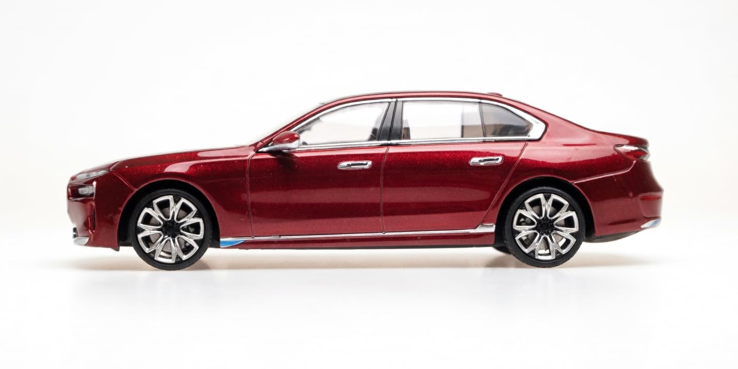 Amazon.co.jp: ミニチャンプス 1/43 BMW I7 2023 アベンチュリンレッド