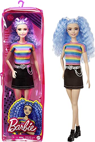 Barbie GRB61 - Fashionistas Puppe (blaue Haare) mit Zubehör, im Outfit mit Regenbogen-Shirt und Schuhen, Spielzeug für…