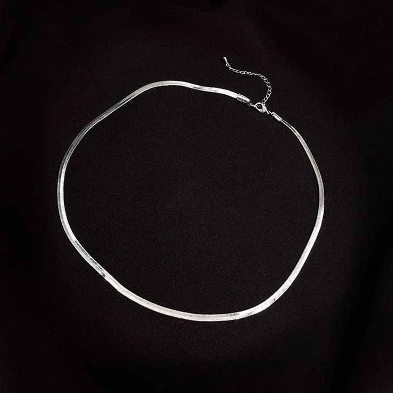 Collier de chaîne d'os de Serpent pour sublimer vos tenues de bureau et soirées