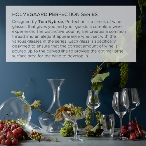Copas de martini de cristal Holmegaard para vestir tu mesa en cenas elegantes y celebraciones 7