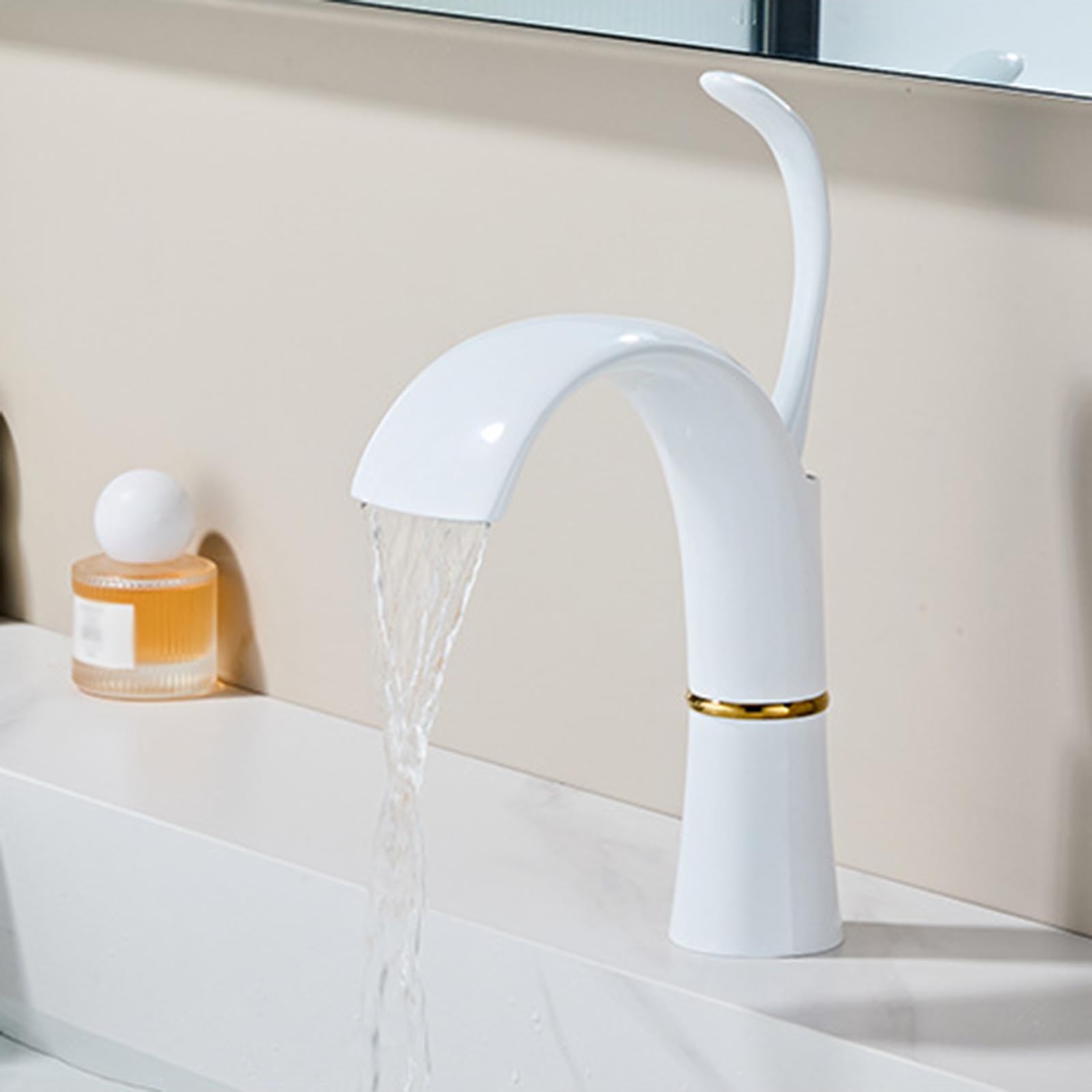 Robinet cascade pour lavabo moderne et sa commande mitigeur chaud froid - 4