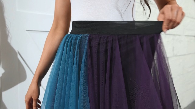 Jupe Kaki Originale Avec Touche Bleu Ciel | Taille 38 | Coupe Asymétrique | Neuf Avec Étiquettes