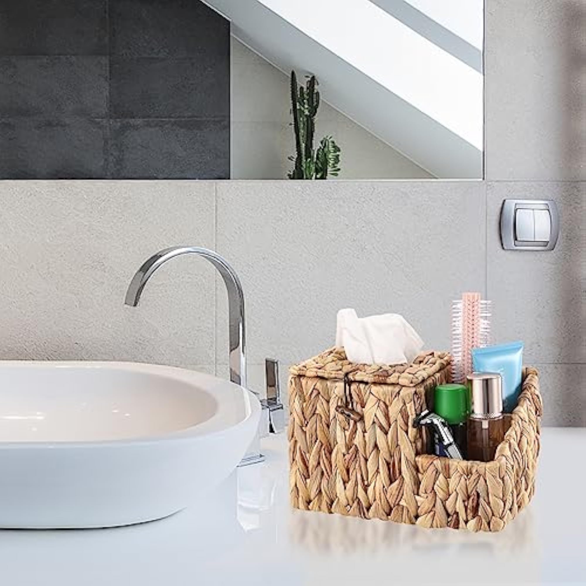 Household Square Woven Water Hyacinth Facial Tissue Box with Multi-Function Organizer