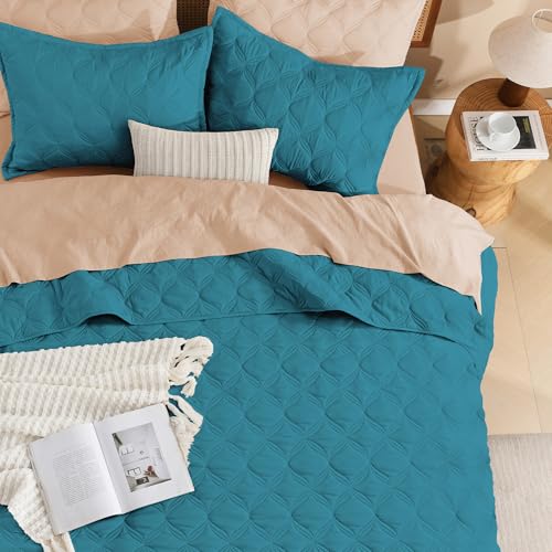 Image of Litanika Queen Quilt Bedding Set, Turquoise Summer Lightweight Soft Comforter Bedspreads & Coverlets, Boho Farmhouse Bedding Cover Bed Decor All Season, 3 Pieces (1 Quilt, 2 Pillowcases)
