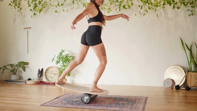 INDO BOARD バランスボード BALANCE TRAINER Amazon.com : The Original Indo Board - Balance Board Trainer for