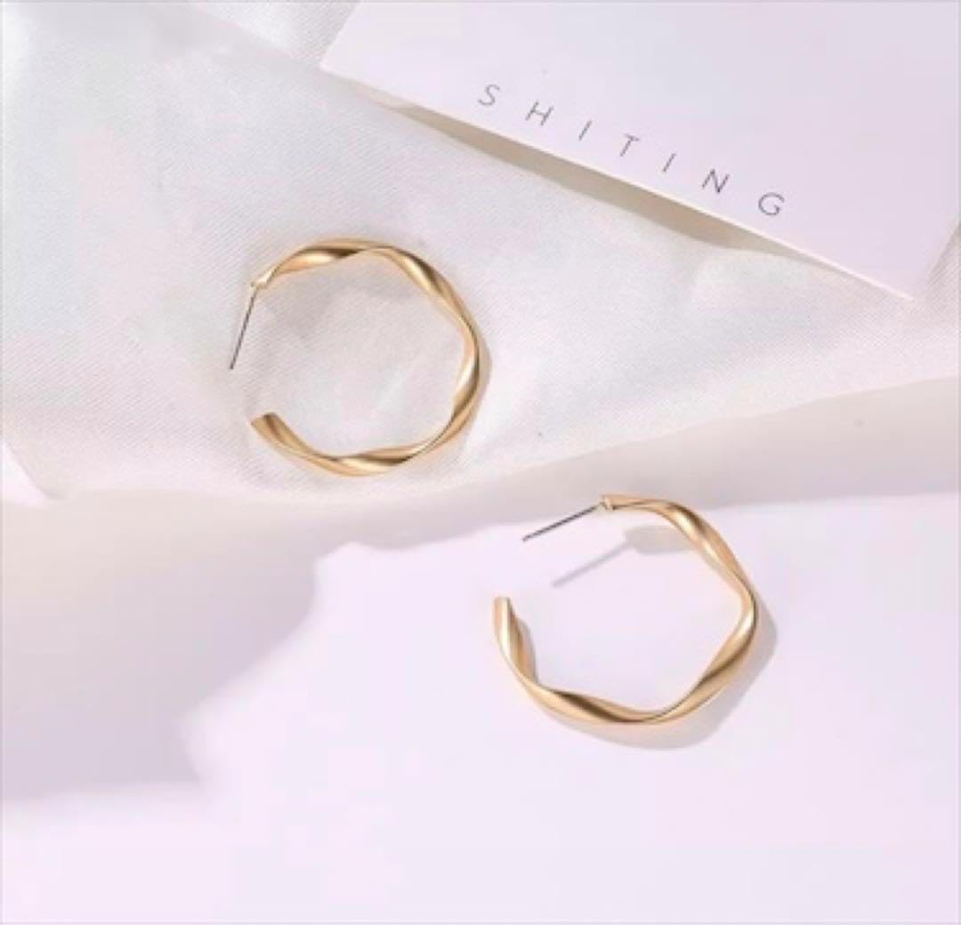 TAKE-UP テイクアップ 3石ダイヤモンドK18 セカンドピアス YG 片耳