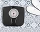 LITTLE BALANCE 8727 Comfort 150 Mechanische Personenwaage mit XL-Display, kompakte Bauform, 150 kg, Schwarz