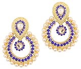 Matériel et technique: Poteaux d'oreille en acier inoxydable. placage spécial de longue durée avec finition laque. Kundan polki est le style de cadre royal traditionnel de l'Inde utilisé par les empereurs et les rois moghols au Ràjasthàn. pierres taillées à plat imitent les diamants coupés à plat. Fabriqué en alliage métallique durable