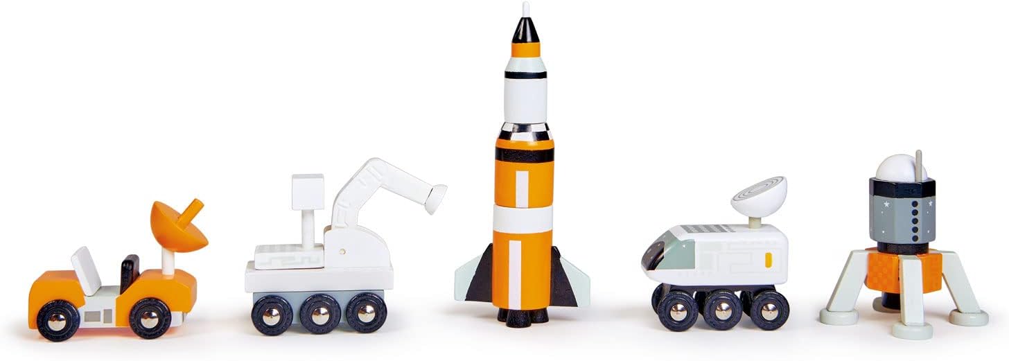 Tender Leaf Toys - Space Voyager Set - 7 Piece Solid Wood Space Vehicle Set with Moving Parts - Boost Imagination and Learn Through Play, Gender-Neutral for Pre-School Boys and Girls - Age 3 +