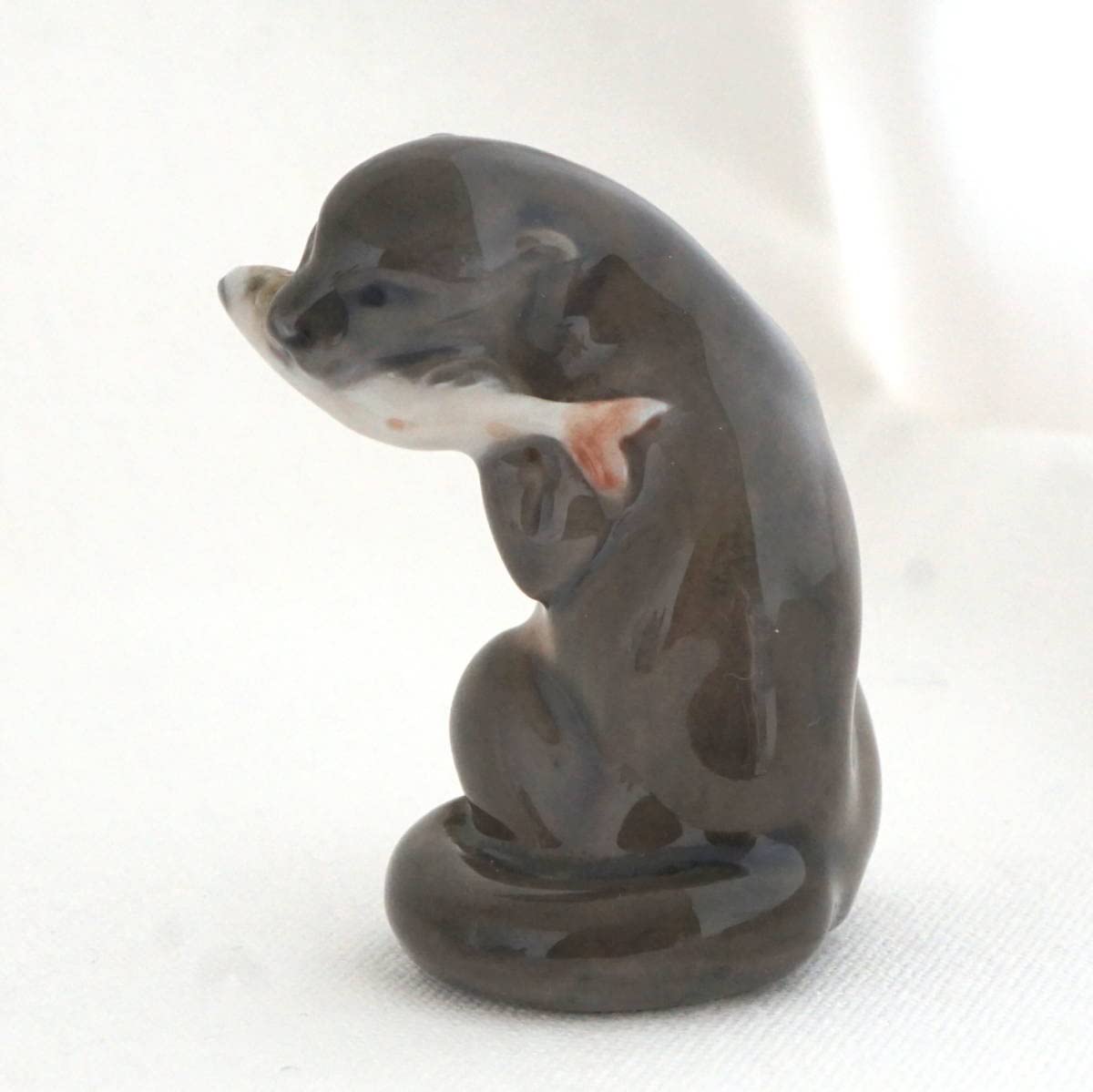 ロイヤルコペンハーゲン 川獺 魚 カワウソ フィギュリン デンマーク製 Amazon.co.jp: 75 ロイヤルコペンハーゲン 川獺 魚 カワウソ