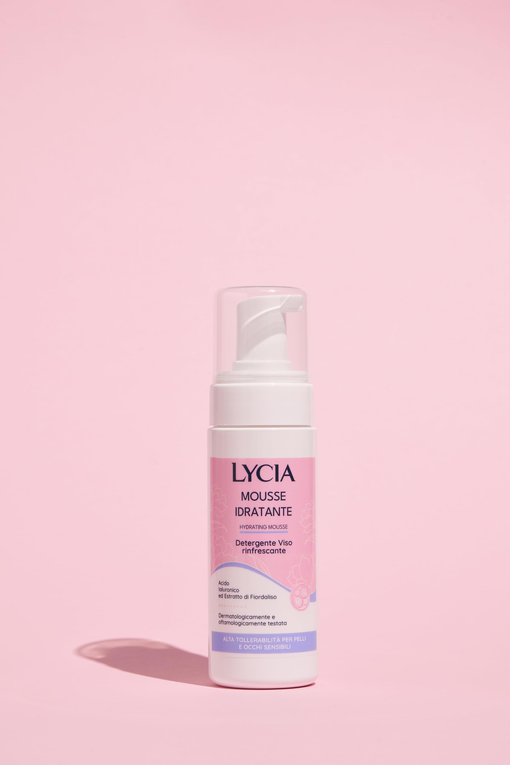 Lycia, Mousse Detergente Viso, Occhi e Labbra, Formula Delicata per Pelli Sensibili con Acido Ialuronico ed Estratto di Fiordaliso, Rinfrescante ed Emolliente per una Pelle Morbida e Luminosa, 150 ml - 3