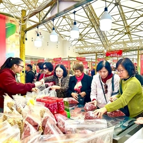 Thời sự 18h 21/2/2025: Nguồn h&agrave;ng dồi d&agrave;o, gi&aacute; cả ổn định những ng&agrave;y đầu năm