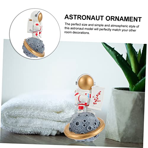 Veemoon 1Pc Astronaut Ornaments Work Desk Decor Ornament For Kids Sculptures Home Decor Astronaut Party Decorations Resin Astronaut Figures Outer Space Astronaut Figurine Statue Gift #TOP6
