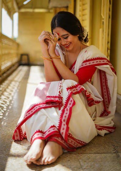 Image of Flosive Women's Woven Cotton Silk Saree With Unstitched Blouse Piece