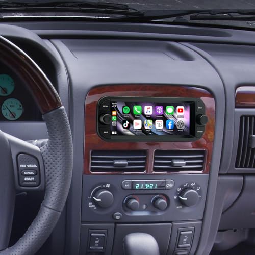 [Con CarPlay e Android Auto] L'autoradio è compatibile con CarPlay/Android Auto. Puoi utilizzare CarPlay via cavo o in modalità wireless, connetterti a un telefono iOS, accedere alla rubrica, alle e-mail, alle notifiche, alla navigazione, alla musica, ai video e ad altre informazioni e utilizzare il controllo vocale. Il sistema Android Auto wireless integrato consente una perfetta integrazione tra il tuo telefono Android e il lettore.