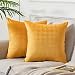 Topfinel Housse Coussin 40x40 cm Lot de 2 Jaune Or Housse de Coussin Canapé Lit Velours Doux Motif Geometrique Carreau Taie d'oreiller Carré Decoration Salon Chambre Maison Scandinave Bohème