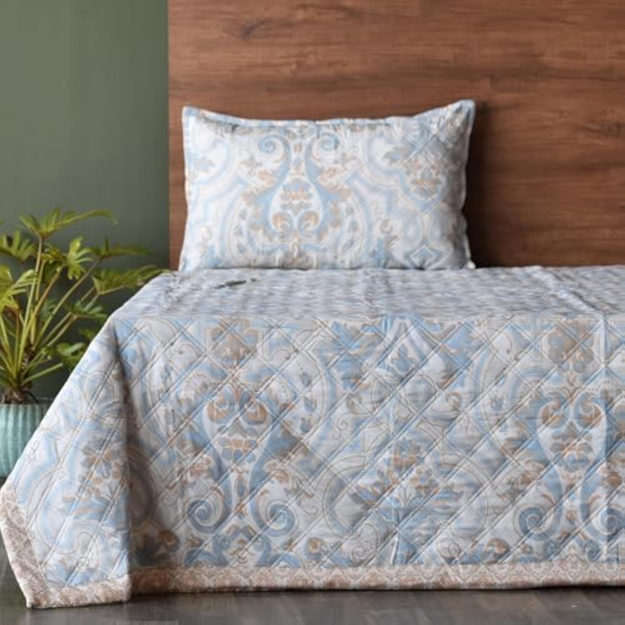 Metropolis Polycotton Quilted King Size Bed Cover Set