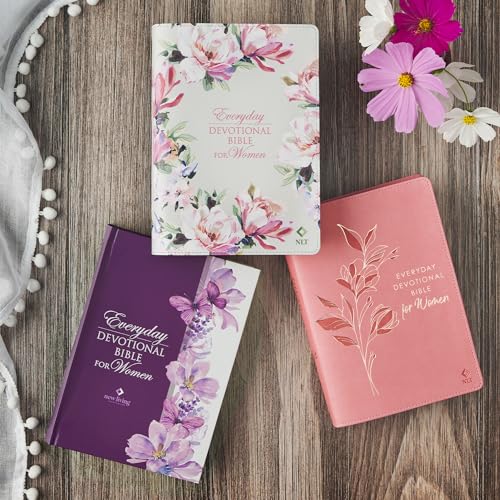 NLT Holy Bible Everyday Devotional Bible for Women New Living Translation, Floral
