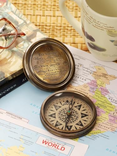 Brújula de Bolsillo de Latón Antiguo, Tapa Grabada, Estilo Náutico Vintage, Regalo Coleccionable, 3x3 pulgadas miniatura 1