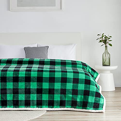 Touchat Sherpa Green and Black Buffalo Plaid Christmas Twin Blanket 60" X 70", Fuzzy Fluffy Soft Cozy Blanket, Fleece Flannel Plush Microfiber Blanket for Couch Bed Sofa (Green and Black)