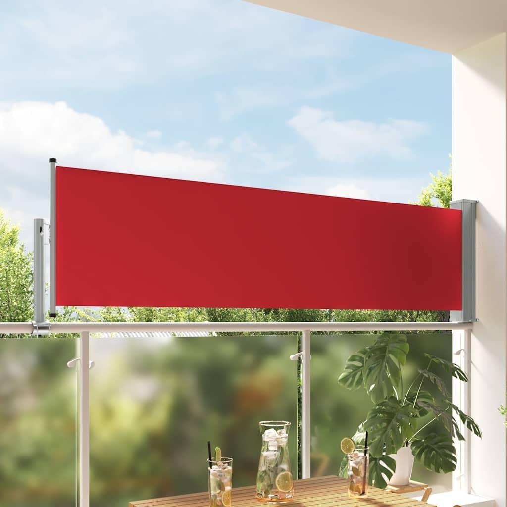 Store latéral extensible rouge contre le vis-à-vis et le vent sur le balcon pliable