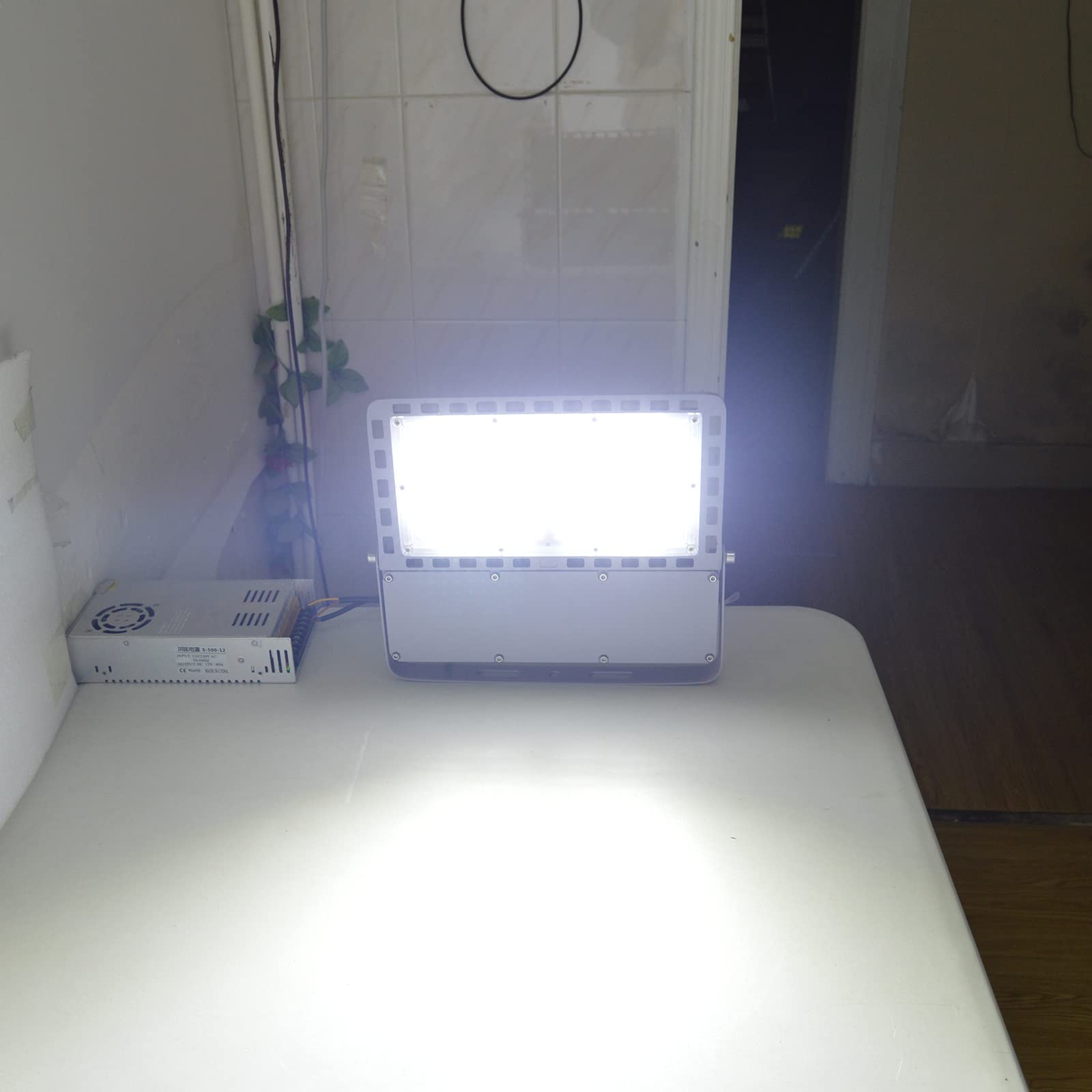 ETL DLC certifié haute luminosité 120W LED Wall Pack Light 5000K Appliques mural