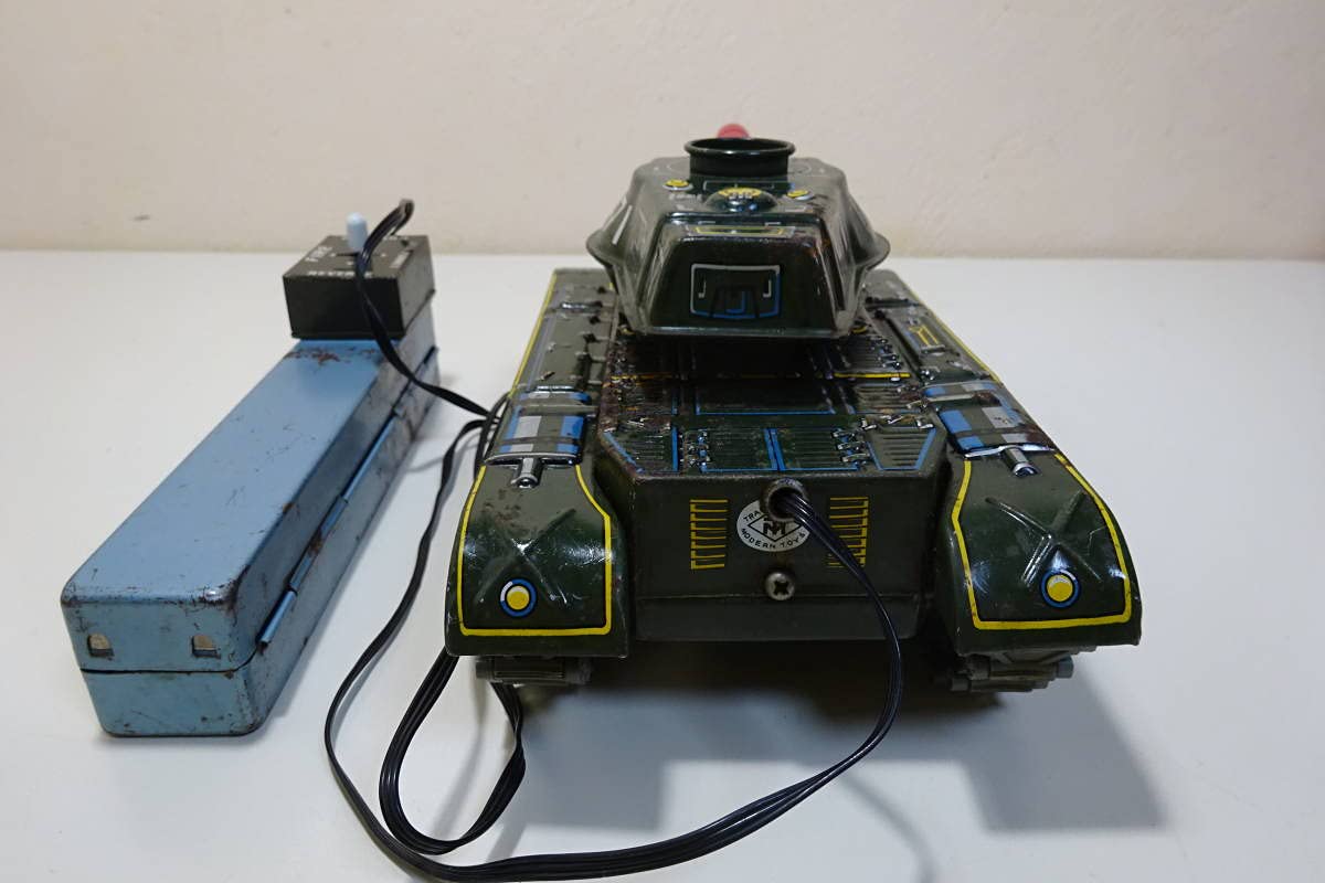 ＊リモコン戦車　電動ブリキ玩具　マスダヤ　M-81 　アンティーク＊ Amazon.co.jp: マスダヤ（増田屋） M-71 ブリキ戦車リモコン 昭和