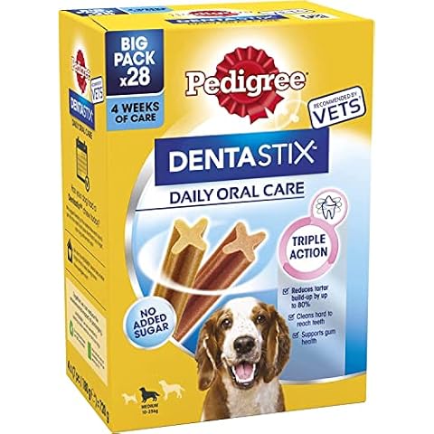 Pedigree DentaStix - Daily dental chews for medium dogs (10-25 kg), 112 sticks Cover