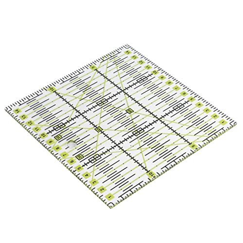 Règle de patchwork contre les erreurs de coupe de tissu avec grille claire