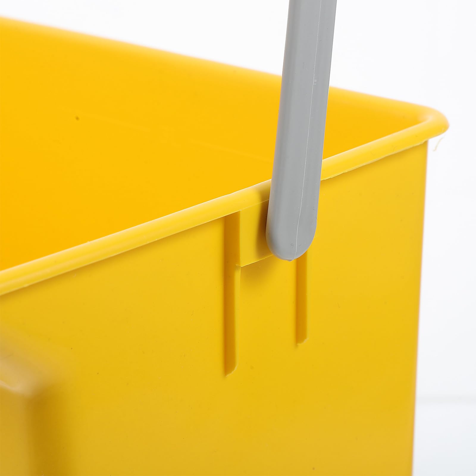 Lurrose Secchio di Plastica per Pulizia con Manico e Scala Graduata, Secchio per Lavaggio Auto e Smaltimento Rifiuti, Capacità Ampia, Resistente e Portatile per Uso Domestico, Uffici