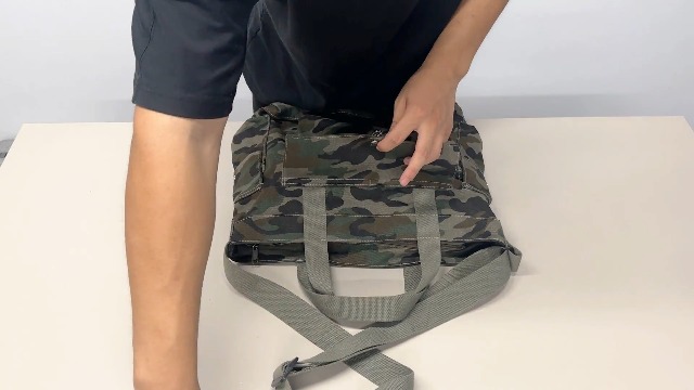 Bolso Tote Hobo MaxxCloud Unisex con Estampado Camo-Leopardo miniatura 7