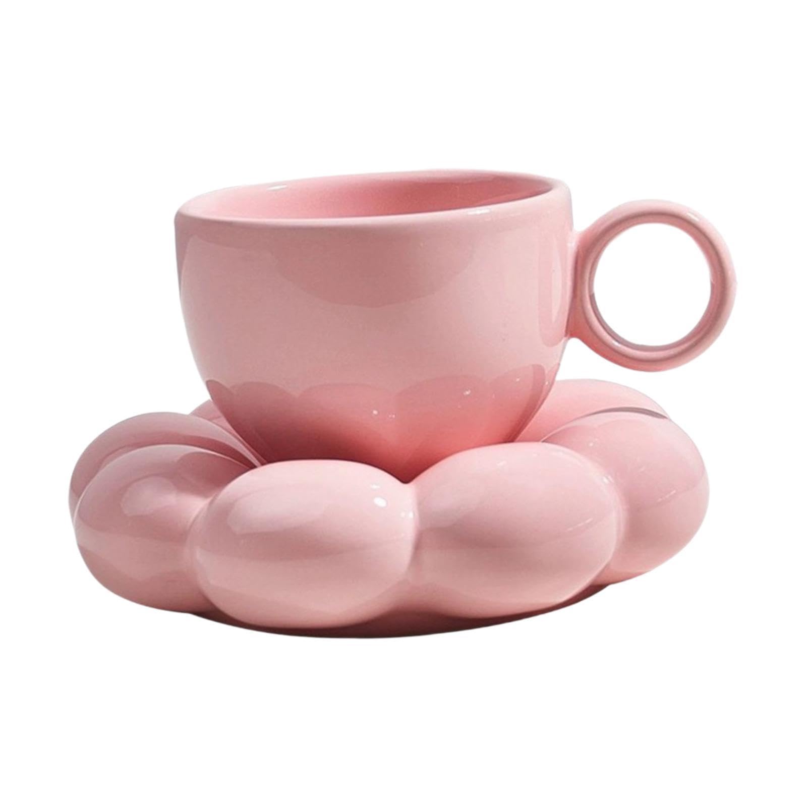 Accessoires de cuisine et décoration originale avec cette tasse rose en céramique