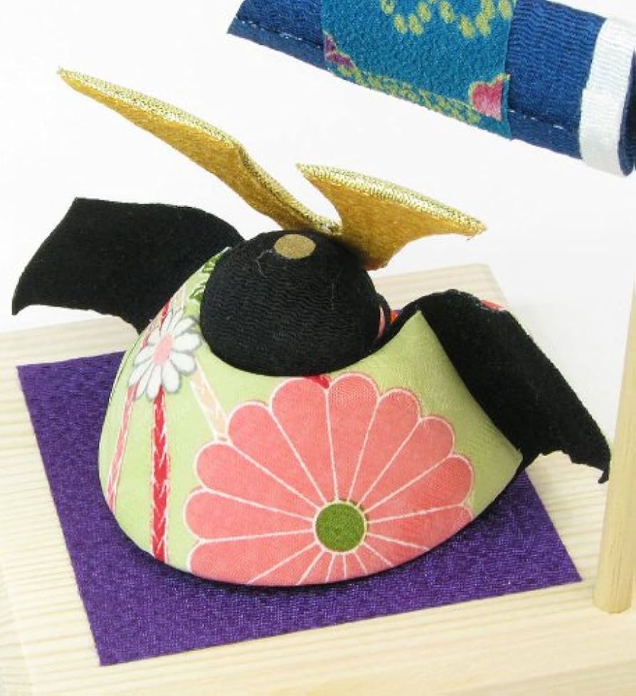 Amazon.co.jp: 【端午の節句】 “白木台 兜と鯉のぼり” 2-293