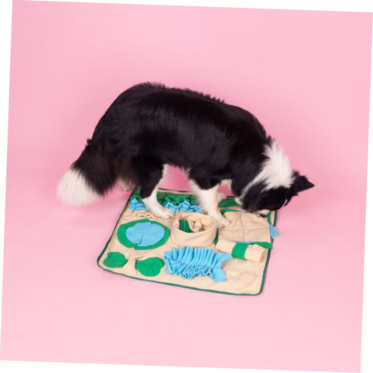 NUOBESTY Schnüffelmatte für Hunde Bunte Futtermatte aus Polar Fleece rutschfeste Trainingsmatte zur Beschäftigung und Stressreduktion für Welpen und Langsames Fressen zu Hause