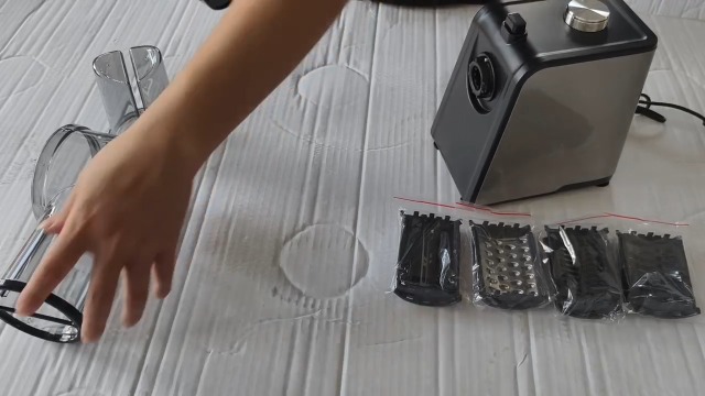 Amazon | 電動野菜スライサー【プロ料理人が推薦】 5-in-1スライサー