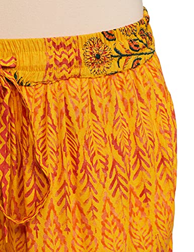 Image of Indigo Women's Bermuda Shorts (Pack of 2) (AW21 /BLC-064 E Color Name: White +Yellow S)