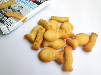 Burtons Fish 'N' Chips Salt Vinegar Flavour 10 Snack Packs of 25g (2 Packs of 5 each) Irresistible Baked Snack Biscuits