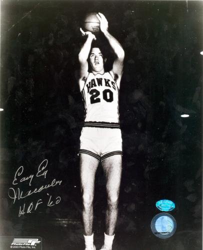 Autograph 124711 Hof 60 St Louis Hawks Ed Macauley Autographed 8 x 10 in. Photo