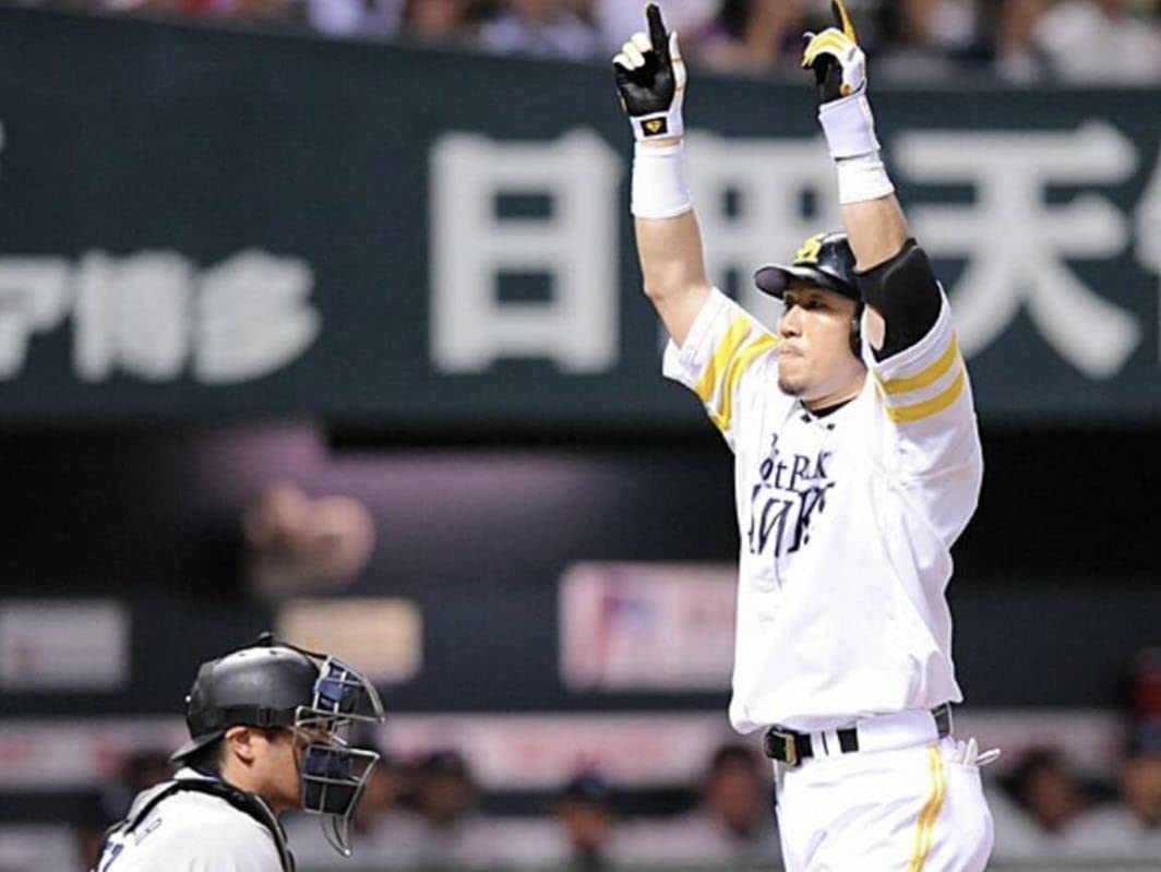 Amazon.co.jp: 福岡ソフトバンクホークス 多村仁志選手 ユニフォーム