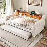 Canapé-lit en velours doux au toucher : Découvrez le charme intemporel du velours avec ce canapé-lit design, offrant une surface lisse et légèrement satinée pour une ambiance chaleureuse et raffinée. Parfait pour les intérieurs contemporains, scandinaves ou cosy, il allie style et douceur au quotidien