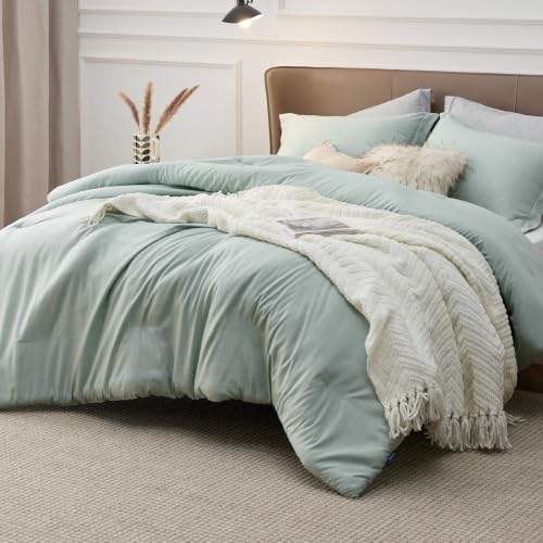 Image of Bedsure King Size Comforter Set - Mint Green Soft Bedding for All Seasons, Cationic Dyed Bed Set, 3 Pieces, 1 King Size Comforter (104 inchx90 inch) and 2 Pillow Shams (20 inchx36 inch+2 inch)