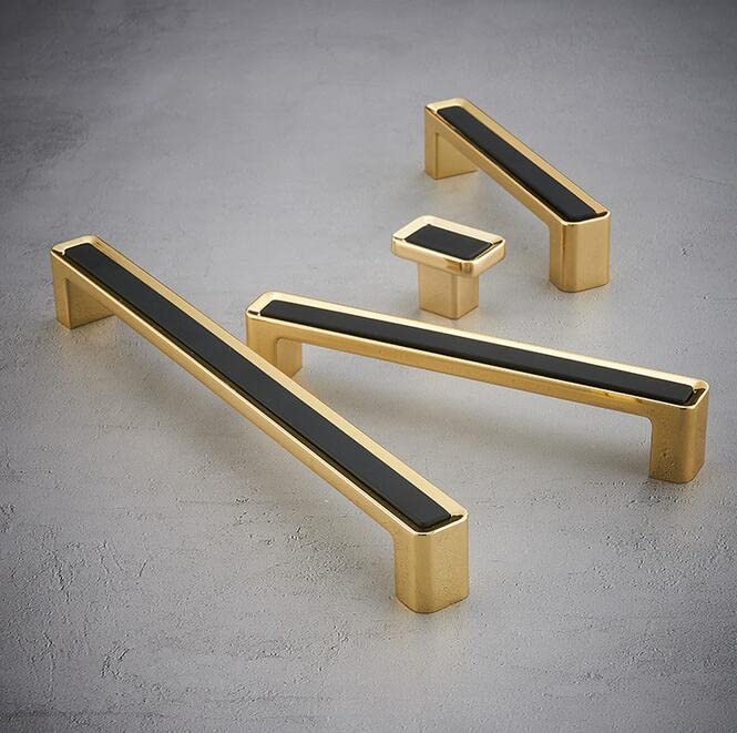 【Rinnovamento o Regalo】 Se la tua maniglia è rotta o sei stanco di quella vecchia, puoi sostituirla con una nuova maniglia per dare ai tuoi mobili un nuovo aspetto. finitura grigio dorato semplice e pulita con maniglie decorative, l'aspetto straordinario rende i tuoi armadi e cassetti della cucina più belli e anche un buon regalo per parenti e amici per la nuova decorazione della casa o il trasloco