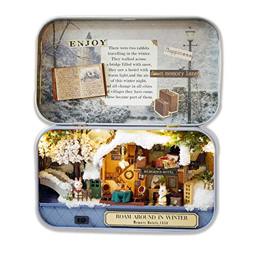 Cuteefun Maison Miniature a Construire Adulte DIY, Kit de Maison Miniature en Boîte, Cadeau de Bricolage Artisanal pour Les Femmes ( Winter Life) Cover