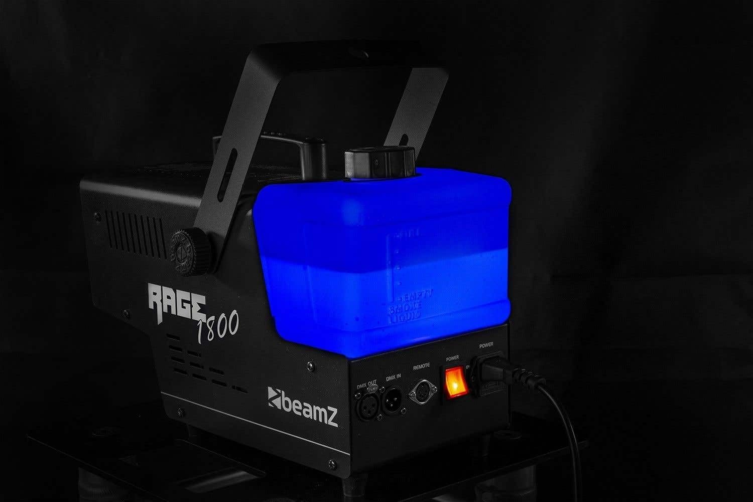 Beamz Rage 1800 - Macchina del Fumo con telecomando, 1800 Watt, 6 x 4 W LED RGBW, volume Uscita: 530 m³ al minuto, volume serbatoio: 3,5 litri, 7 canali DMX, tempo di riscaldamento: 4 min