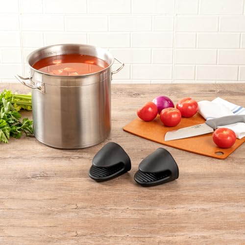 image for Restaurantware Comfy Grip 4.3 x 3.5 x 4.2 Inch Mini Oven Mitt Pot Hold