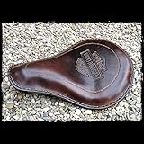 estas Selle SON fabricada en Piel y base de acero pintado con pintura Epoxi negra;