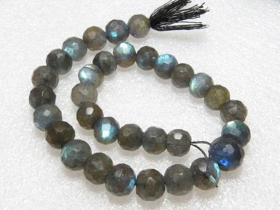 Perles labradorite de qualité supérieure avec reflets intenses micro-facettées 8-10 mm