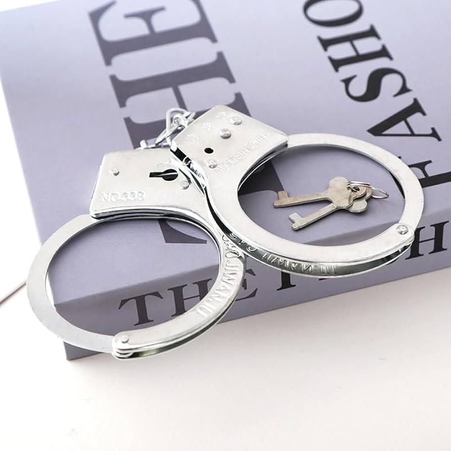 手錠　HANDCUFF 鍵付き 金属製　日本製　当時物　コスプレ　コレクション 手錠 HANDCUFF 鍵付き 金属製 日本製 当時物 コスプレ
