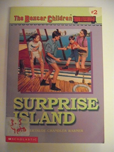Surprise Island (The Boxcar Children #2) 0590426893 Book Cover
